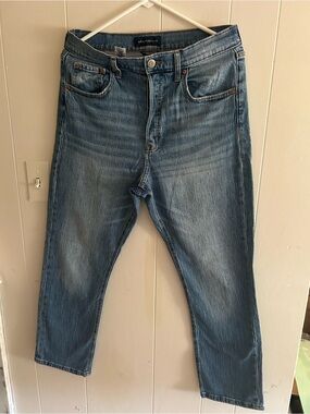 Aeropostale Women’s 90’s Super High-Rise Straight Leg Blue Jeans. Size 10.